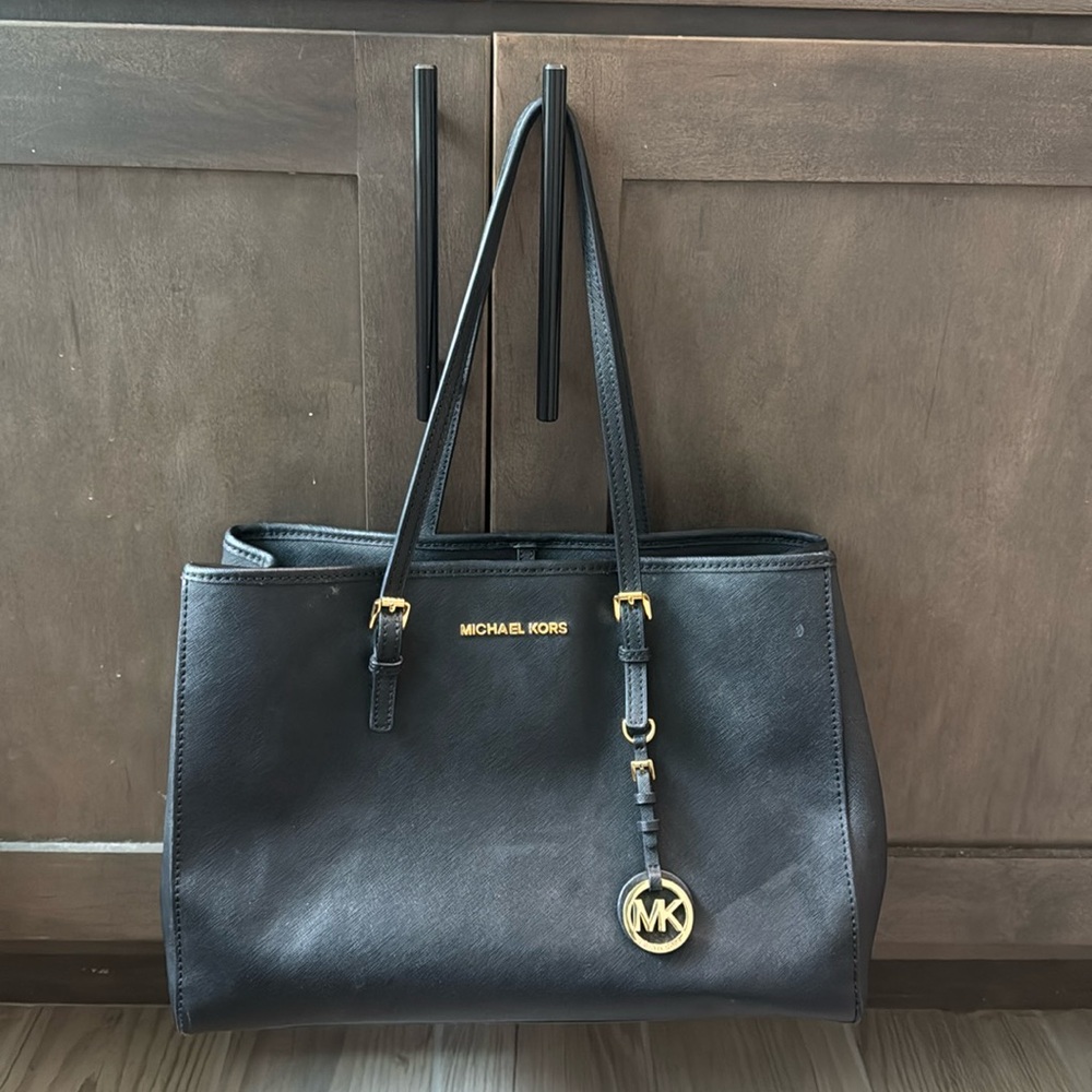 Michale Kors Purse